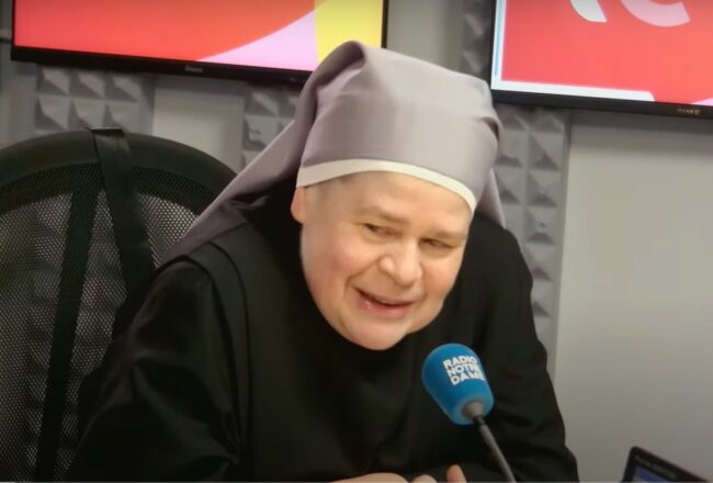 Religieuse des petites sœurs des pauvres