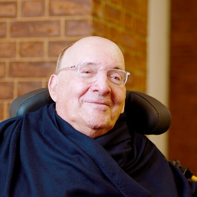 Philippe Pozzo di Borgo, tétraplégique, qui a inspiré le film Intouchables, écrivain